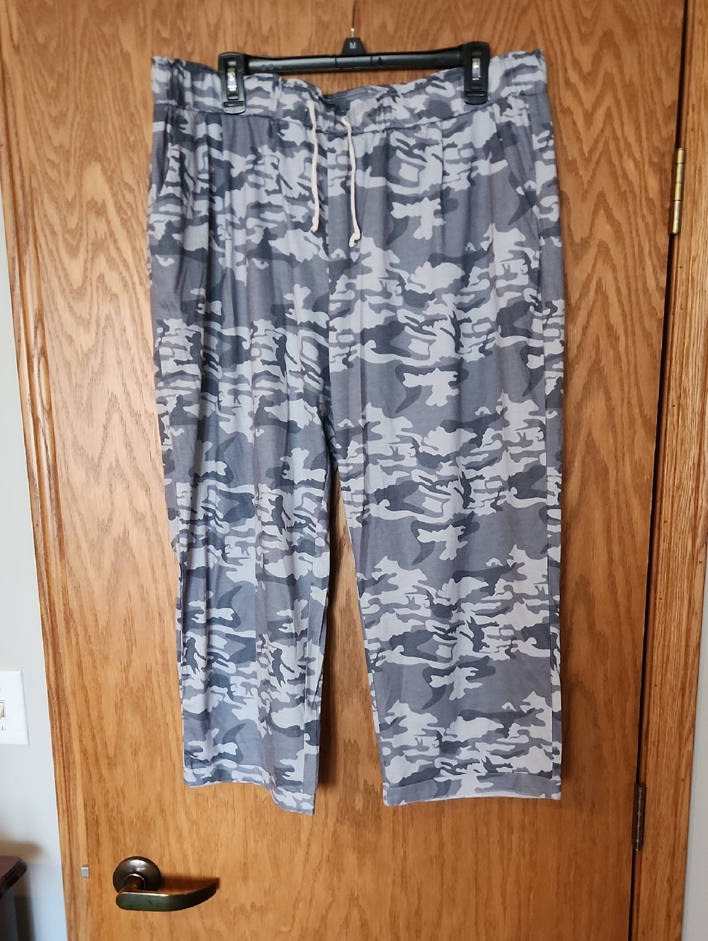 Women's Gray Camo Drawstring Lounge Pants, Amaryllis Brand,  Size 1x